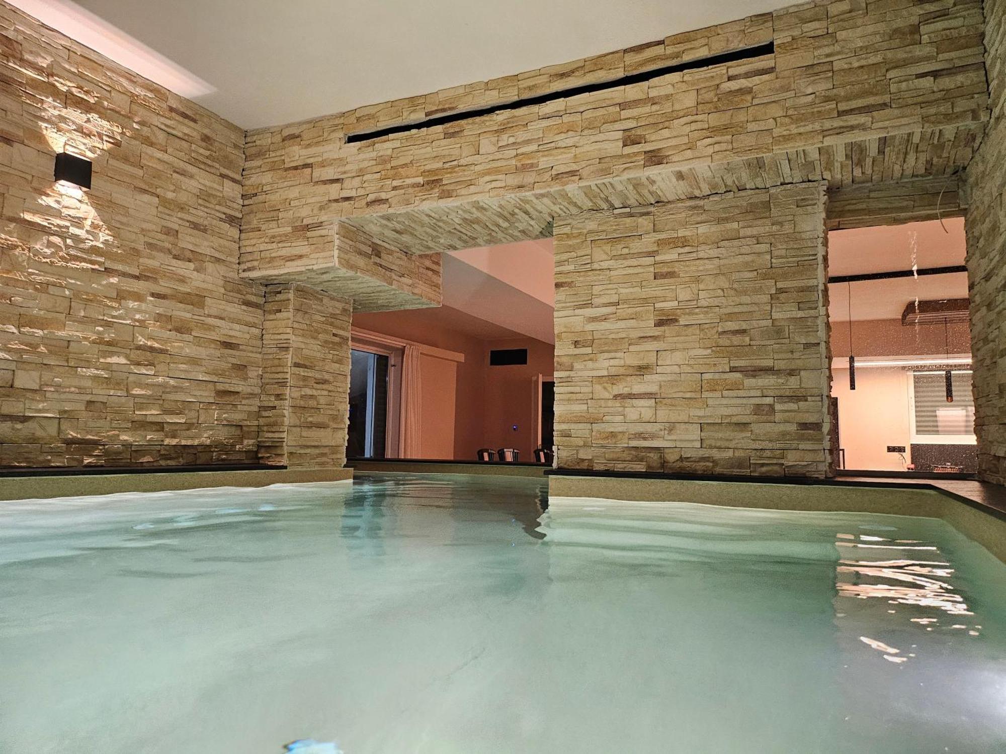 Villa Mairi - 2 Private Pools & Game Room Near Athens Salamis Bagian luar foto